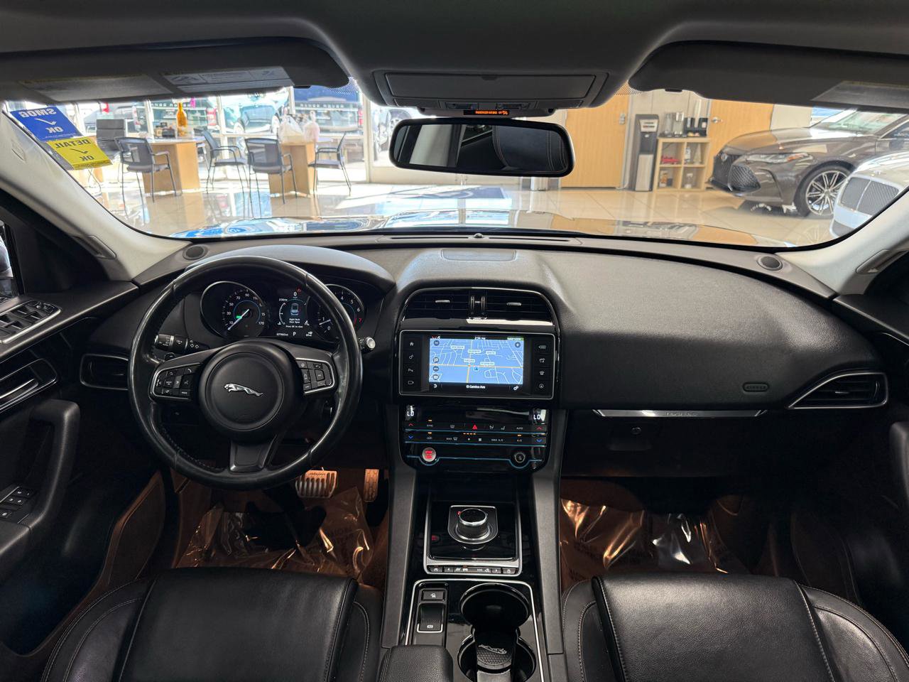 Used 2017 Jaguar F-PACE Prestige image 23