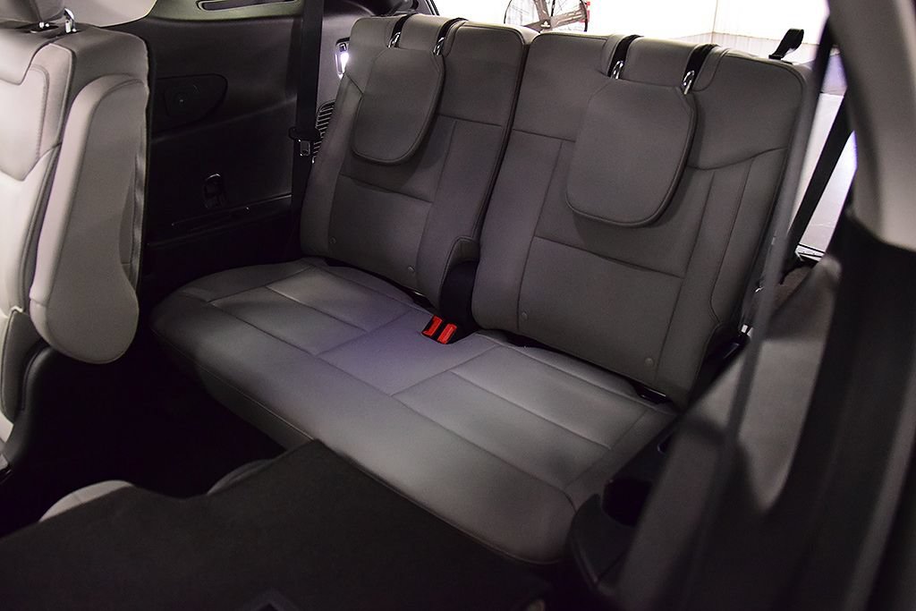 Used 2025 Ford Explorer Active w/ Active Comfort Package AWD/4WD image 34