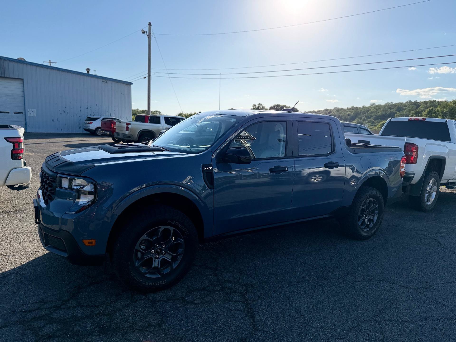 Used 2025 Ford Maverick XLT w/ XLT Luxury Package AWD/4WD image 7