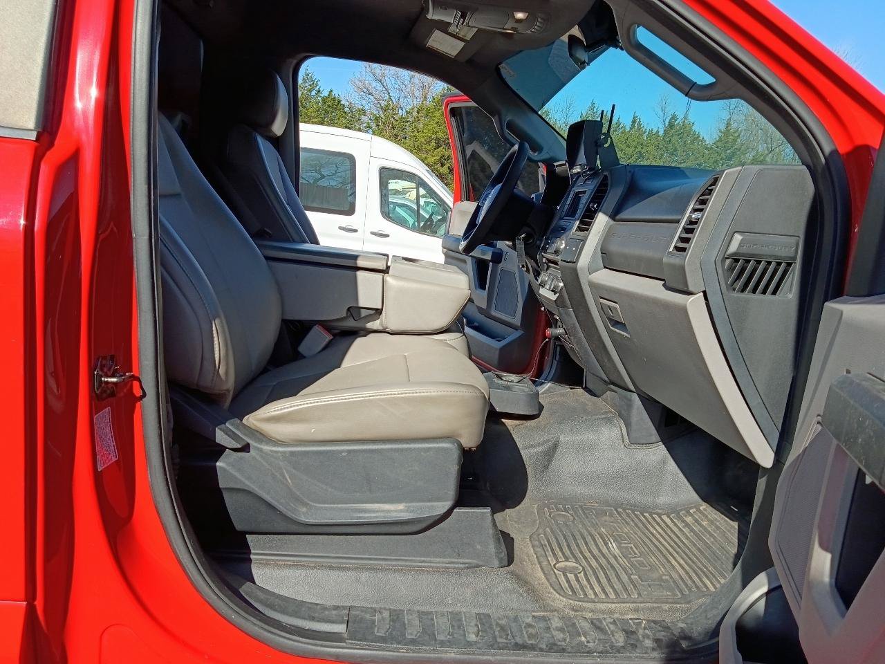 Used 2017 Ford F350 XL w/ Power Equipment Group AWD/4WD image 15