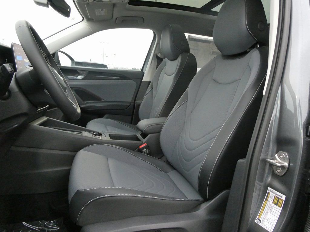 New 2026 Volkswagen Tiguan SE image 24