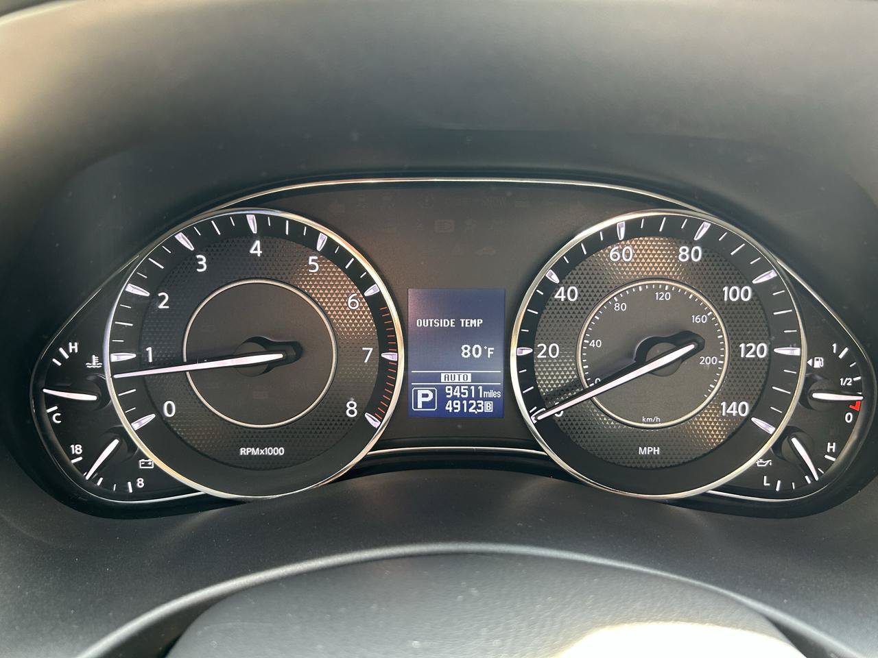 Used 2017 Nissan Armada Platinum w/ Interior Lighting Package AWD/4WD image 23