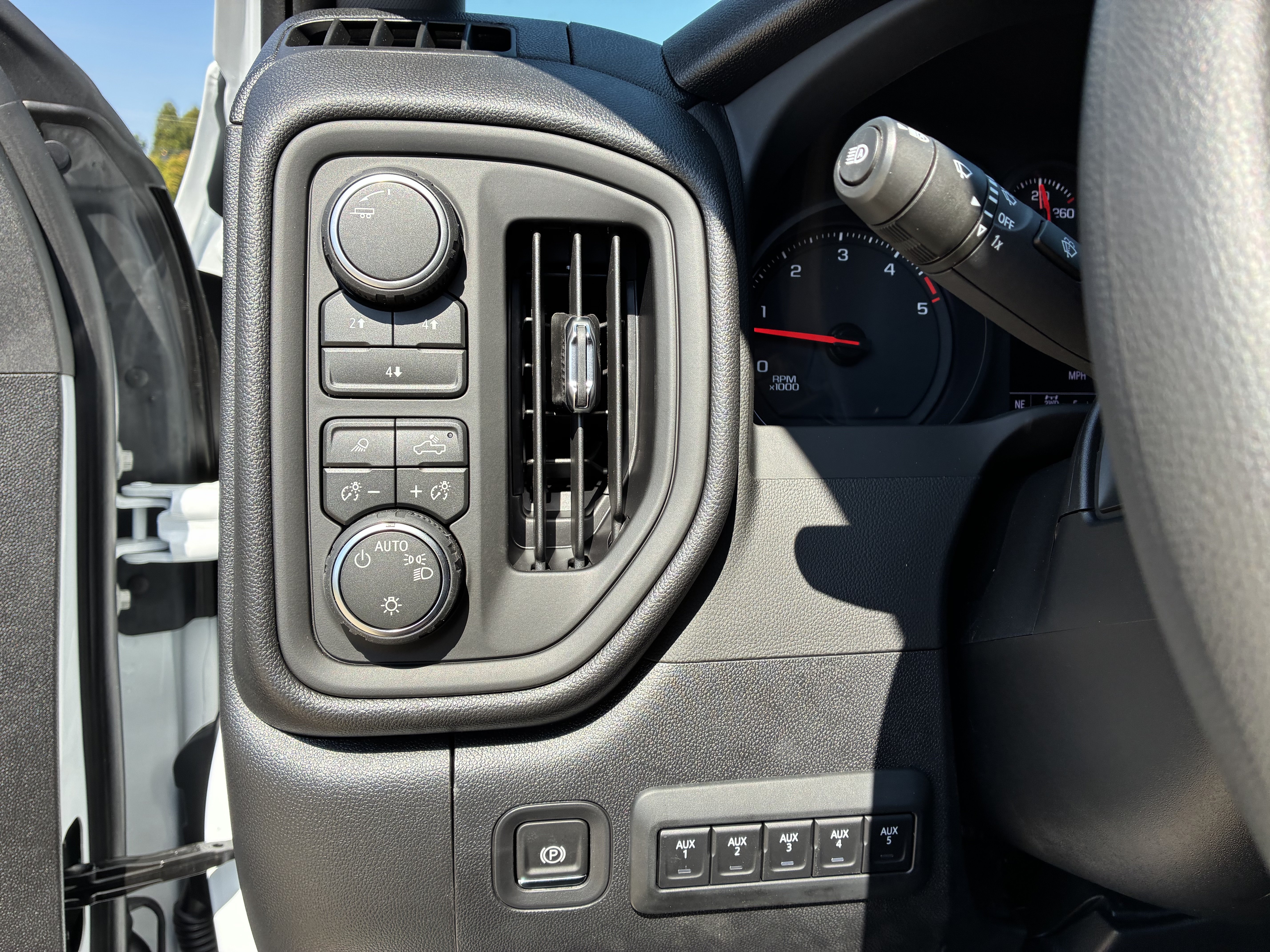 New 2026 Chevrolet Silverado 3500 W/T w/ WT Convenience Package AWD/4WD image 33