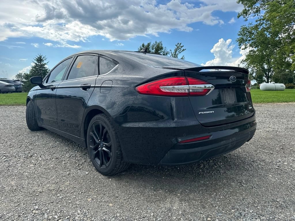 Used 2019 Ford Fusion SE w/ Equipment Group 151A FWD image 6