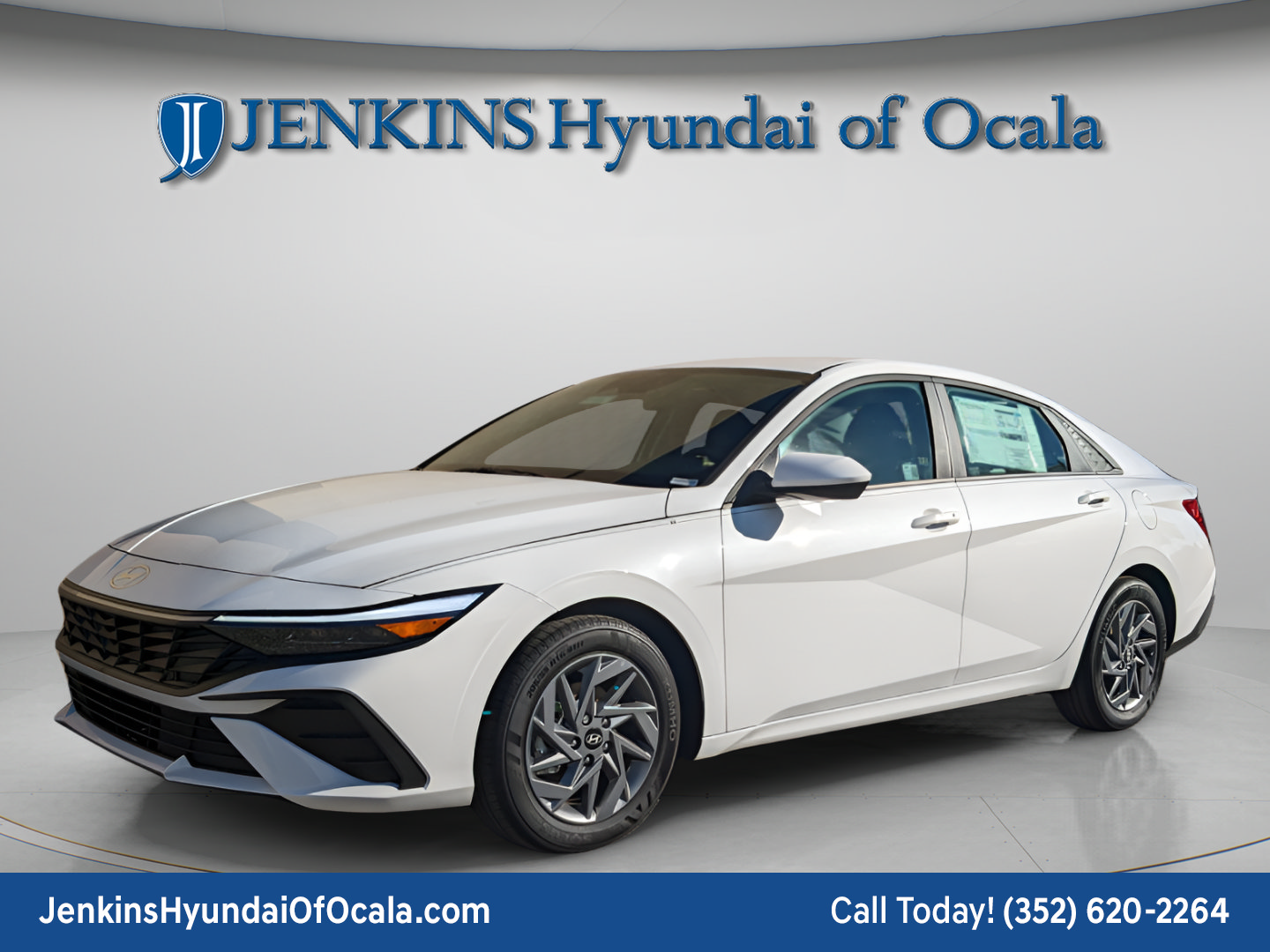 Certified 2025 Hyundai Elantra Sport w/ Cargo Package FWD image 7
