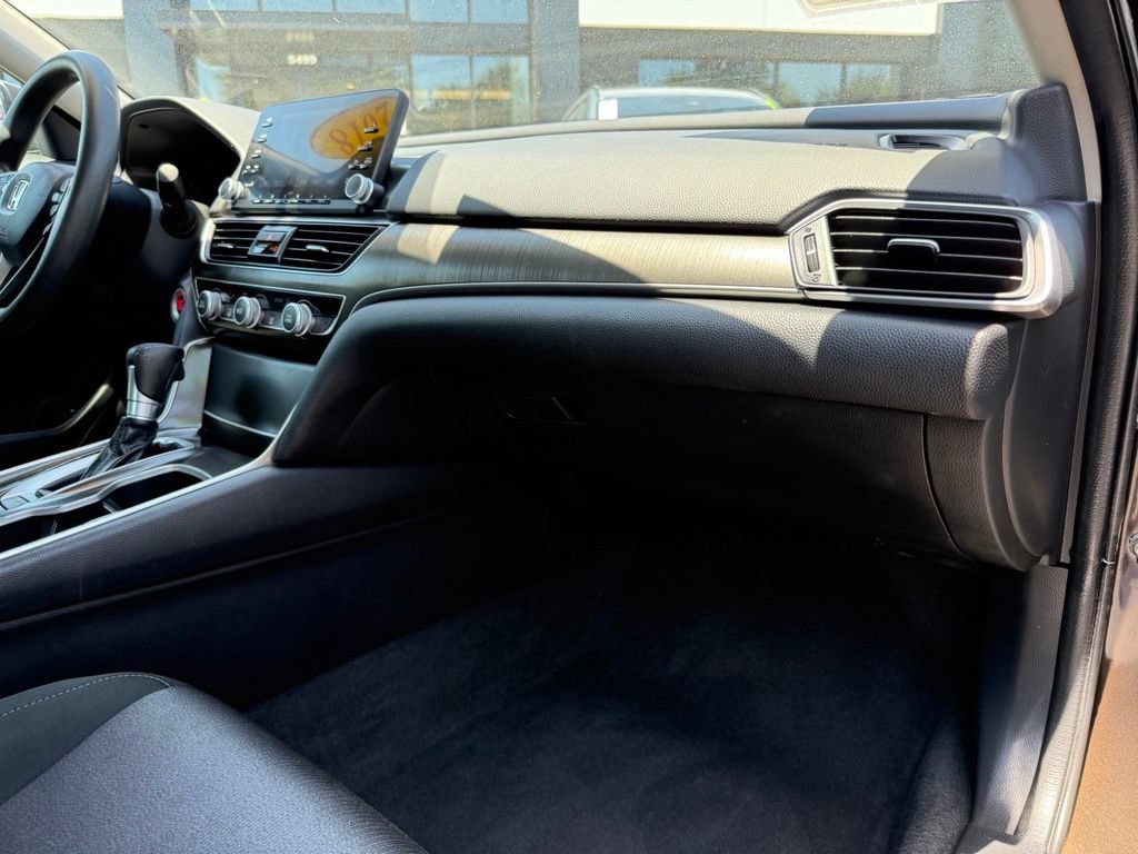 Used 2018 Honda Accord LX image 16