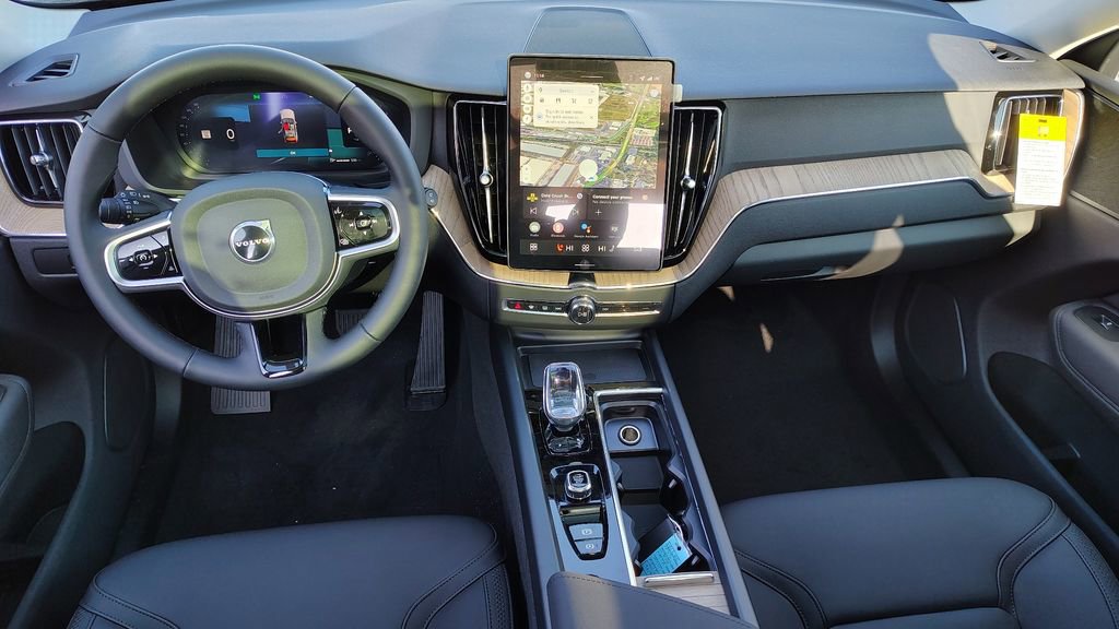 New 2026 Volvo XC60 B5 Plus w/ Protection Package Premier AWD/4WD image 11