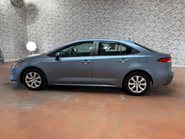 Used 2020 Toyota Corolla LE FWD image 4