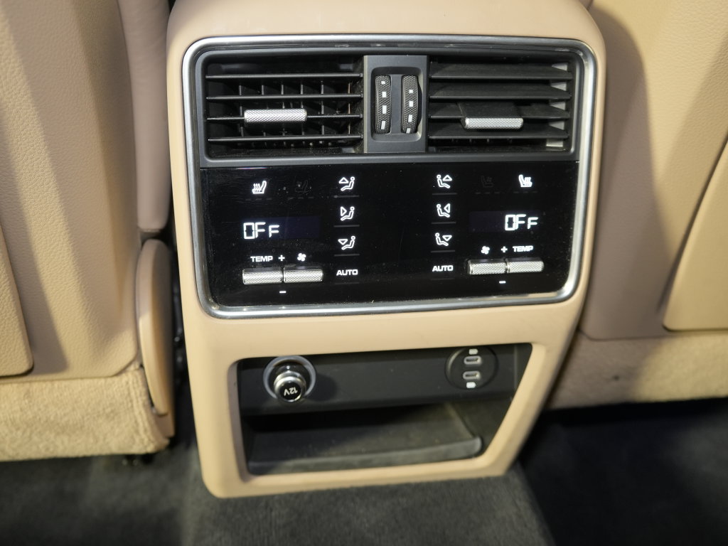 Certified 2020 Porsche Cayenne S AWD/4WD image 40