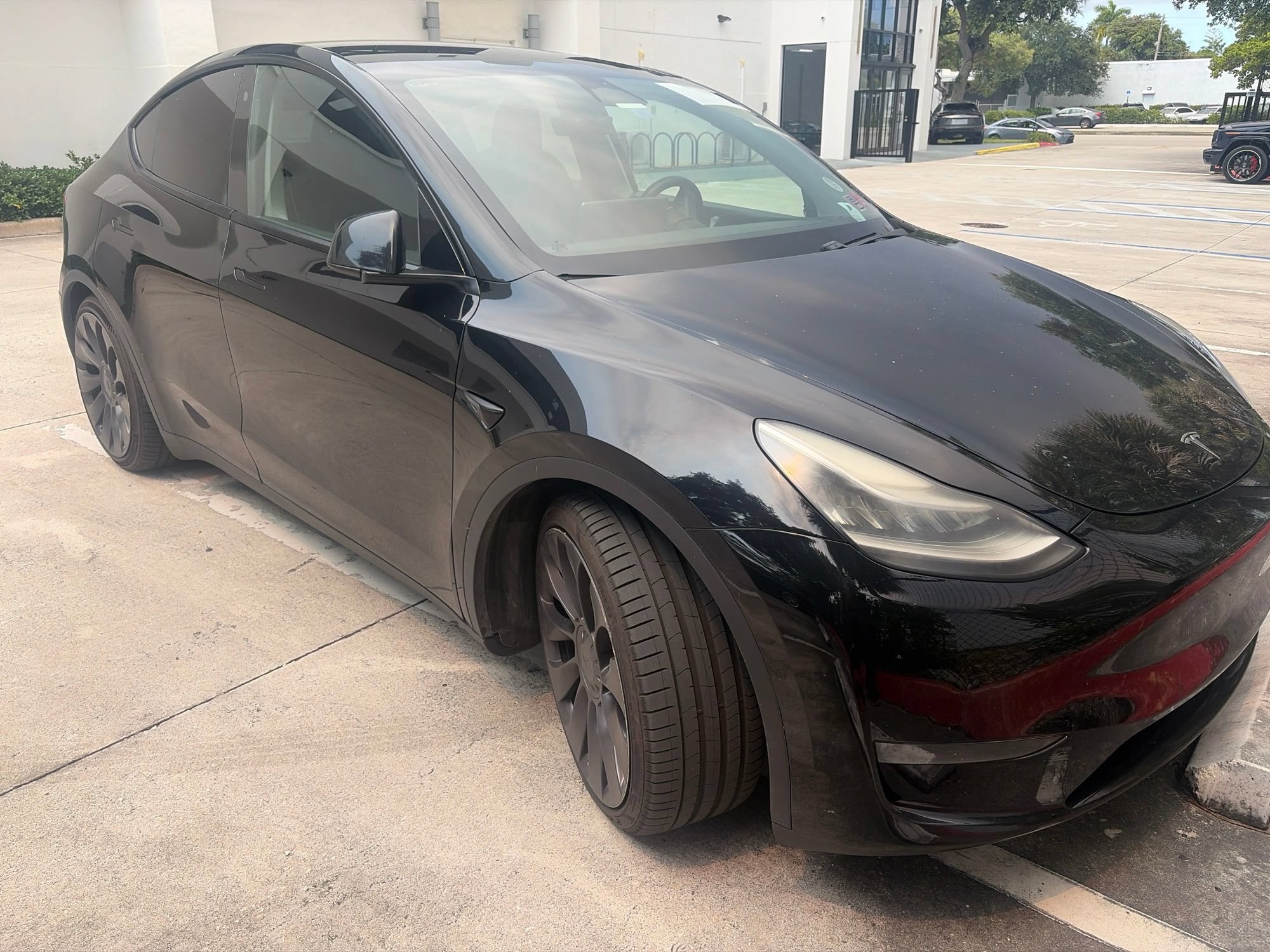 Used 2020 Tesla Model Y Long Range AWD/4WD image 2