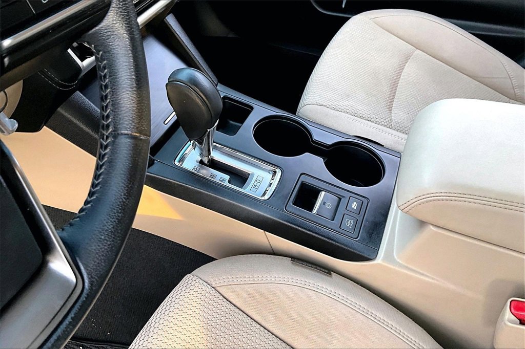 Used 2018 Subaru Outback 2.5i Premium image 12