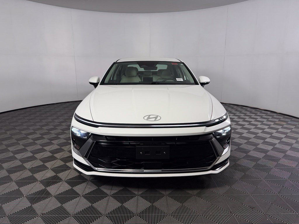 Used 2025 Hyundai Sonata SEL FWD image 3