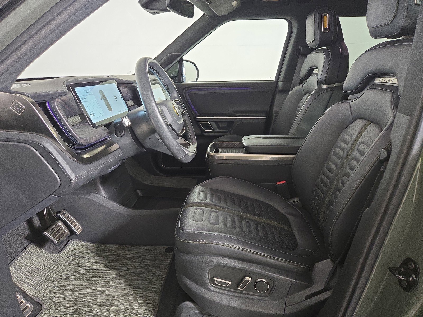 Used 2023 Rivian R1S Launch Edition image 20