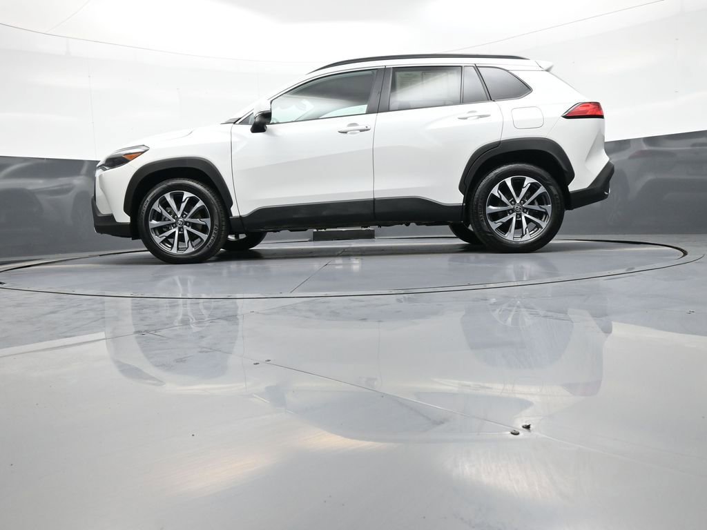 Certified 2023 Toyota Corolla Cross XLE w/ Convenience Package AWD/4WD image 33