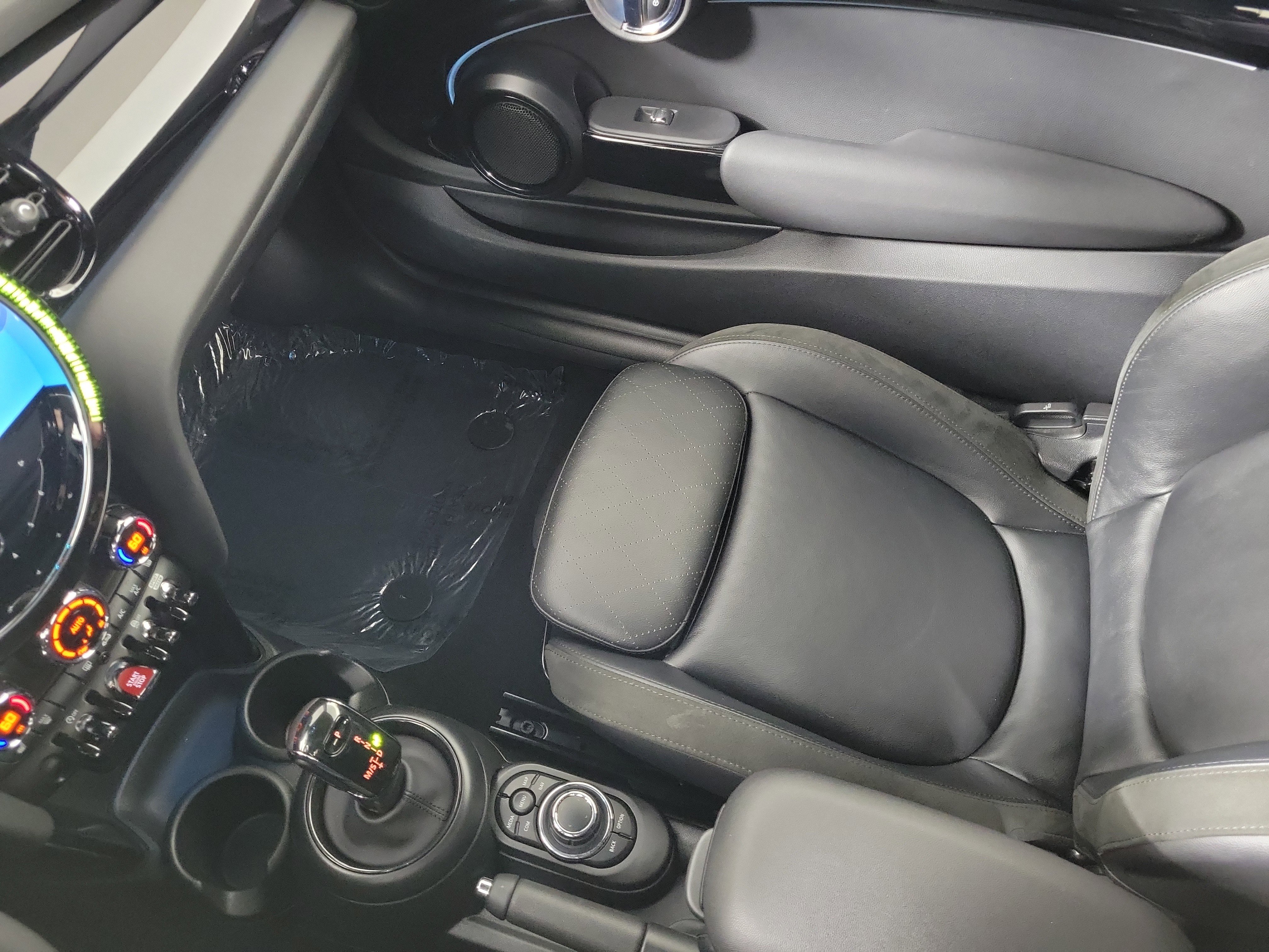 Used 2023 MINI Cooper S w/ Signature Upholstery Package image 23