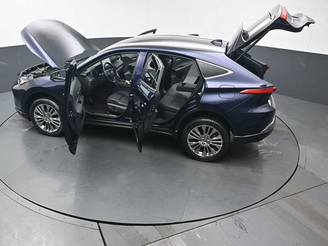 Used 2024 Toyota Venza XLE AWD/4WD image 49