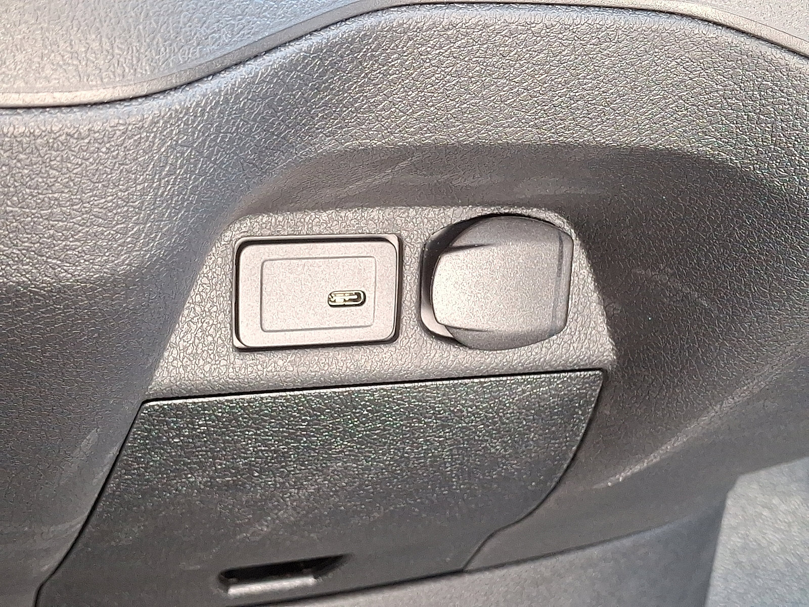 Used 2023 Mercedes-Benz Sprinter 4500 image 24