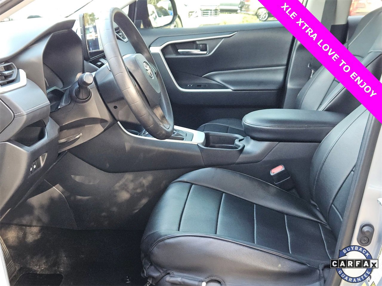 Used 2021 Toyota RAV4 XLE image 18