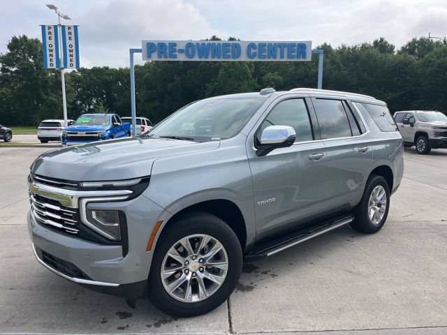 Used 2025 Chevrolet Tahoe Premier RWD image 2