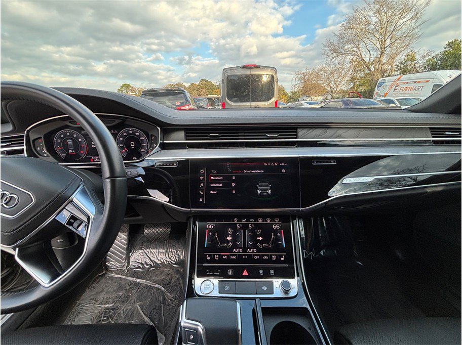 Used 2020 Audi A8 L 4.0T w/ Executive Package image 11