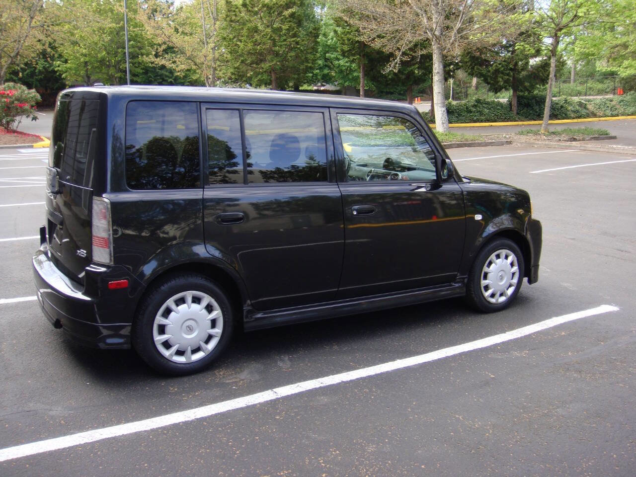 Used 2006 Scion xB FWD image 5