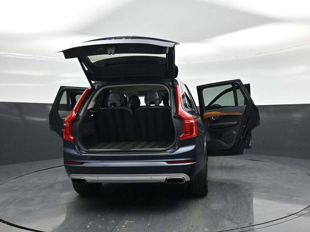 Used 2021 Volvo XC90 T5 Momentum w/ Protection Package Premier AWD/4WD image 32