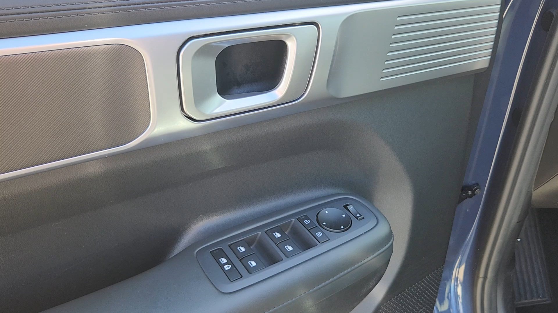 Certified 2026 Hyundai Santa Fe SEL AWD/4WD image 7