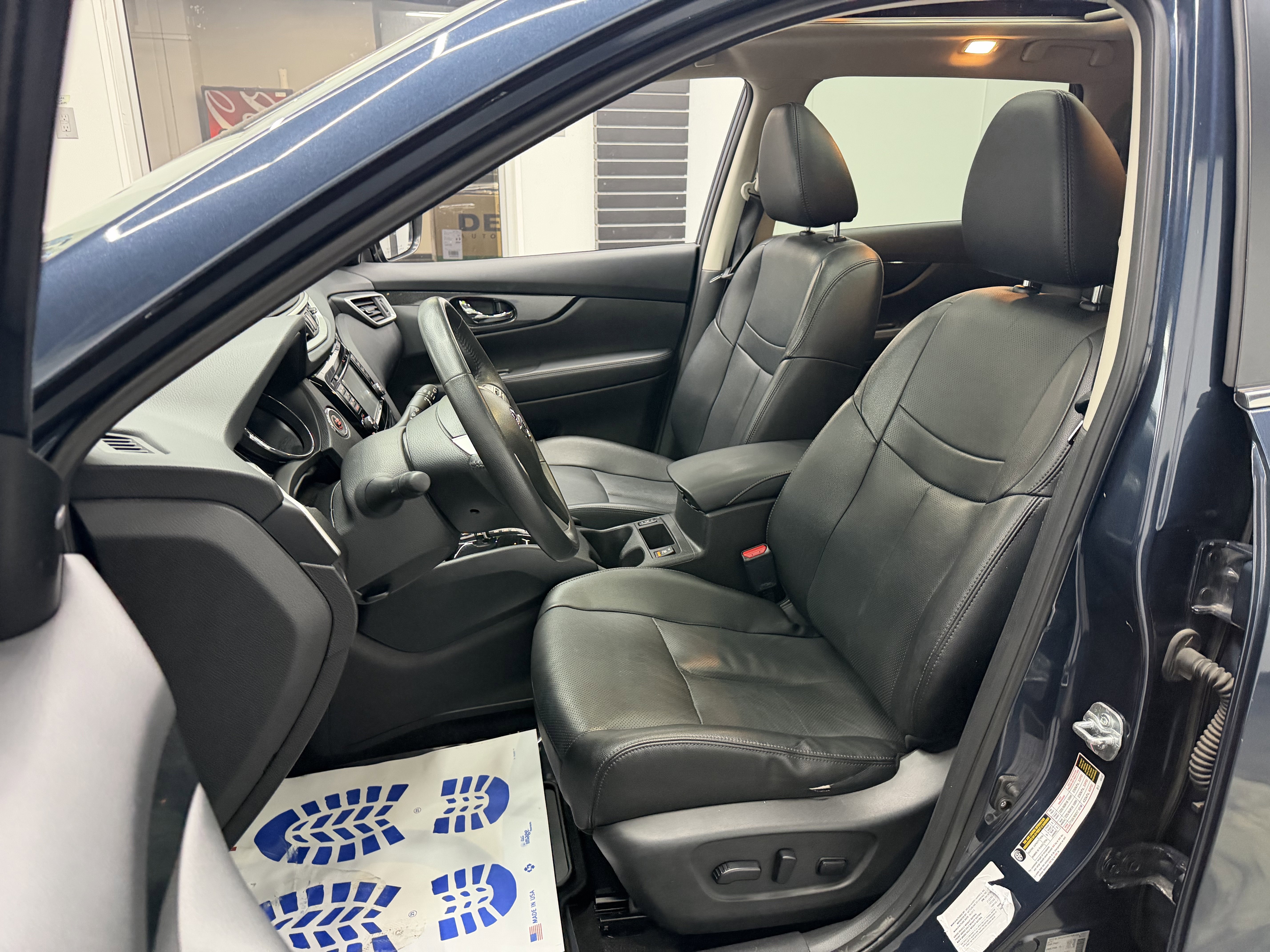 Used 2015 Nissan Rogue SL image 14