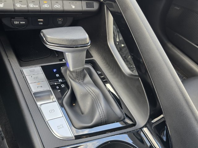 Used 2024 Hyundai Elantra Limited FWD image 21