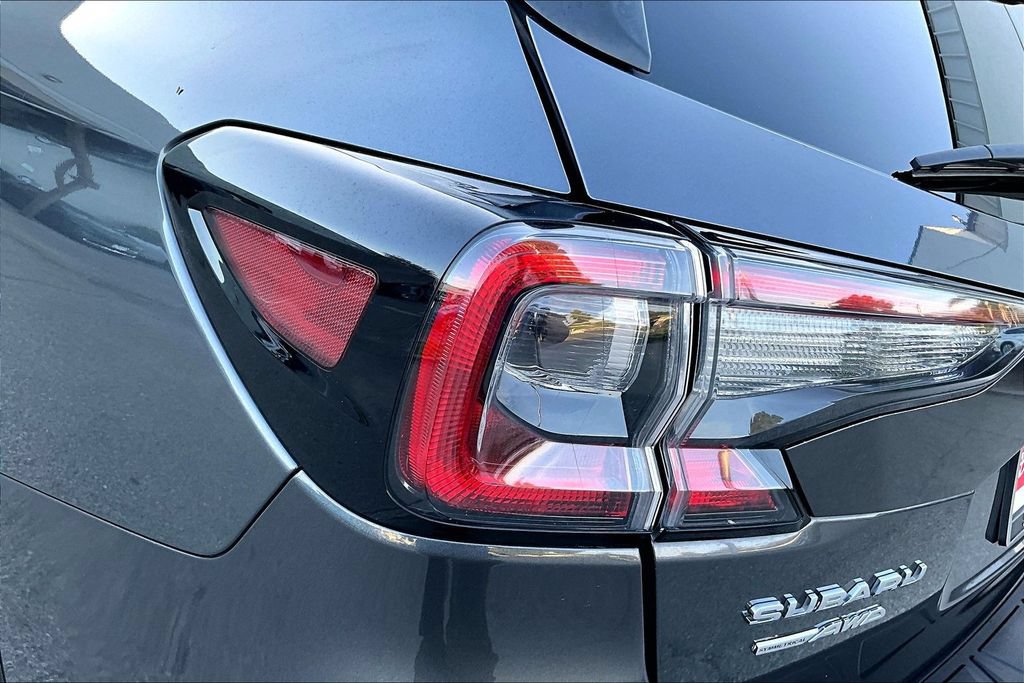 Used 2022 Subaru Outback Limited AWD/4WD image 23