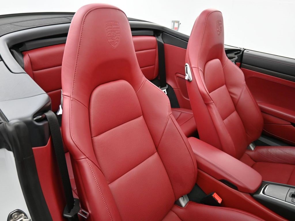 Used 2019 Porsche 911 Turbo S image 11