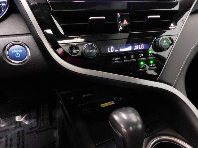 Used 2024 Toyota Camry SE image 42