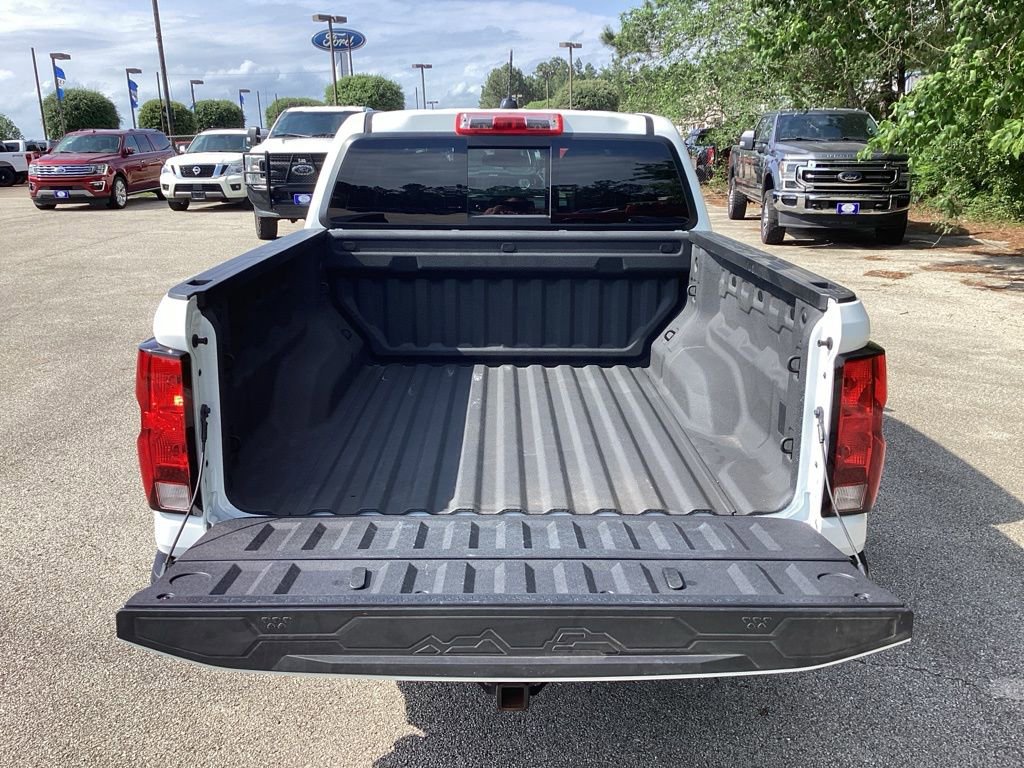 Used 2025 Chevrolet Colorado W/T w/ Advanced Trailering Package image 9