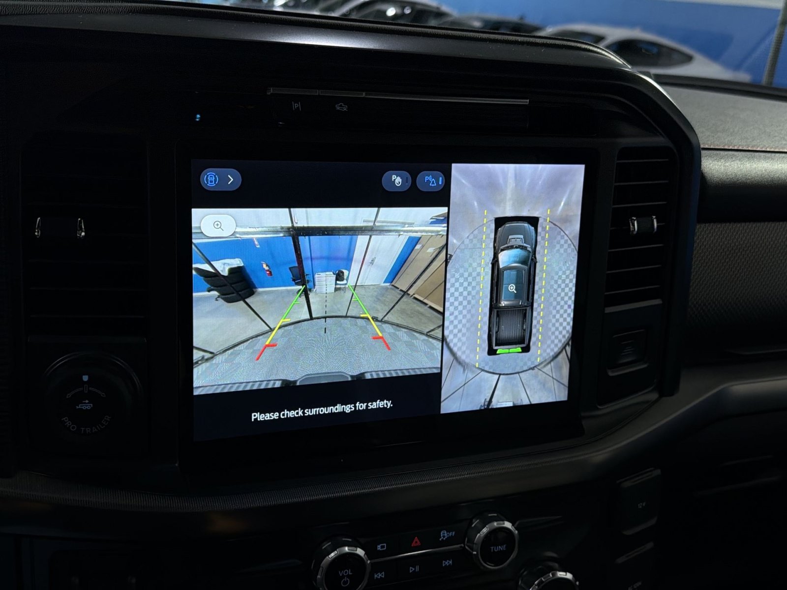 Used 2025 Ford F150 Raptor AWD/4WD image 32