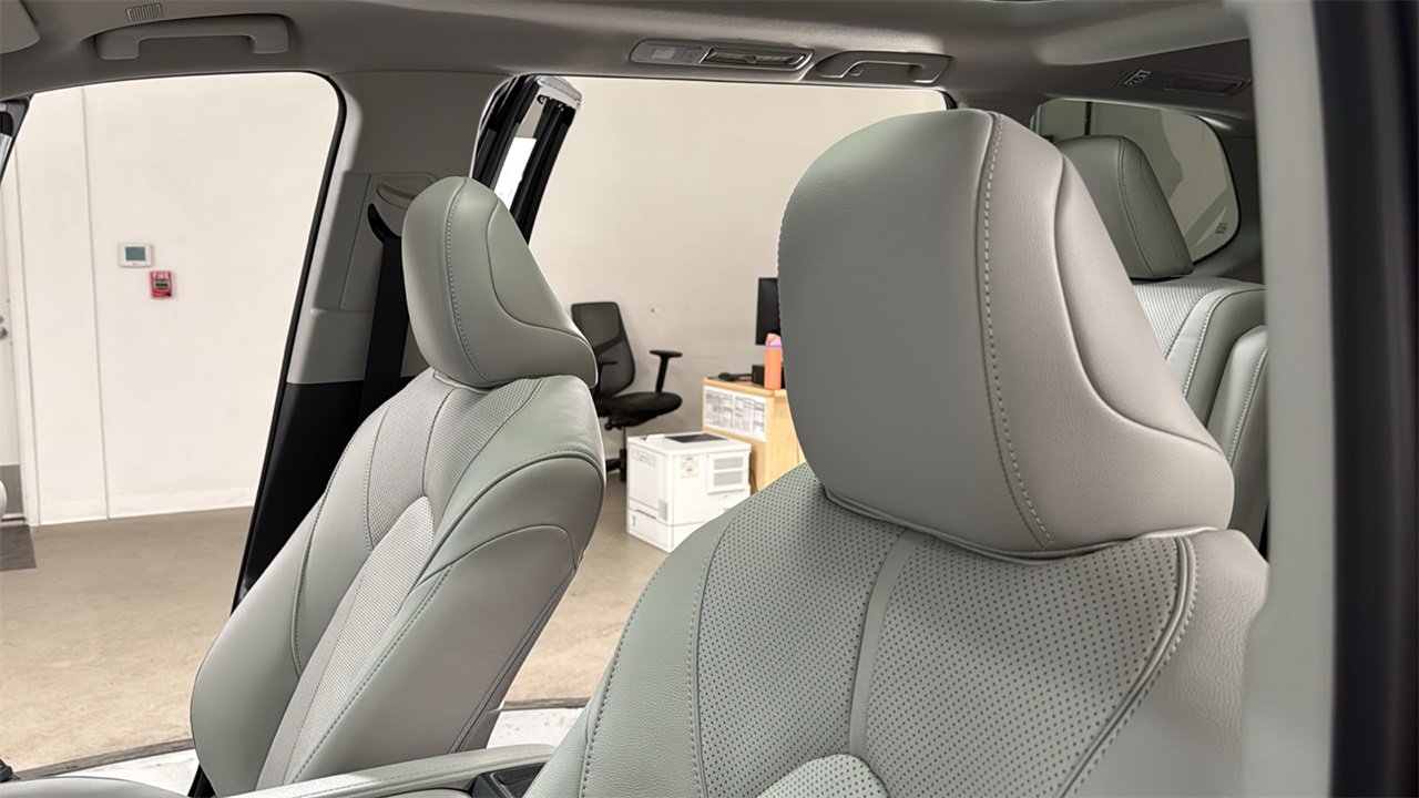 New 2026 Toyota Grand Highlander Limited image 13