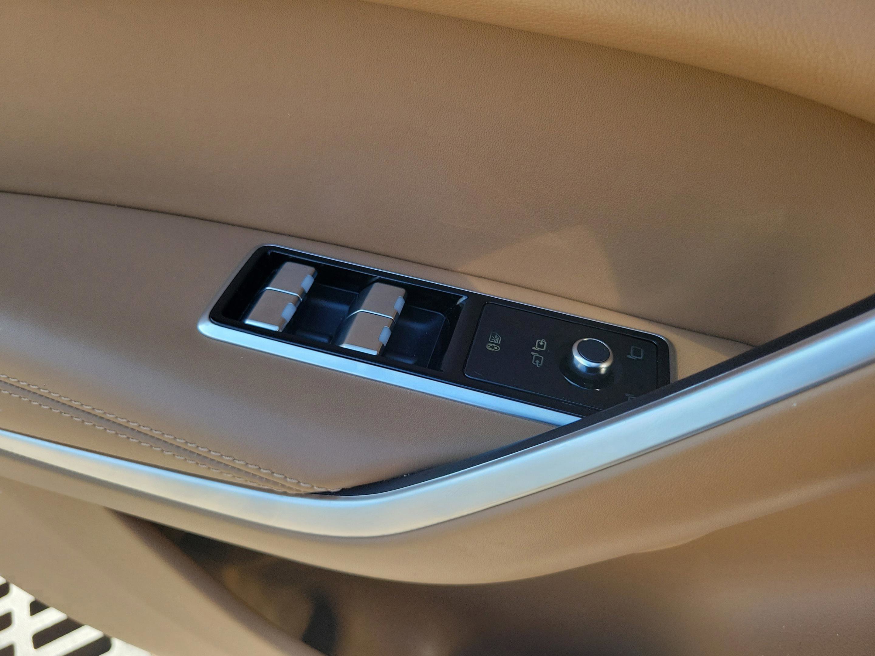 Used 2023 Jaguar F-PACE S AWD/4WD image 21