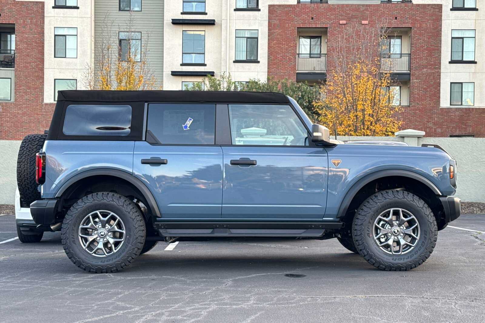 New 2025 Ford Bronco Badlands AWD/4WD image 3