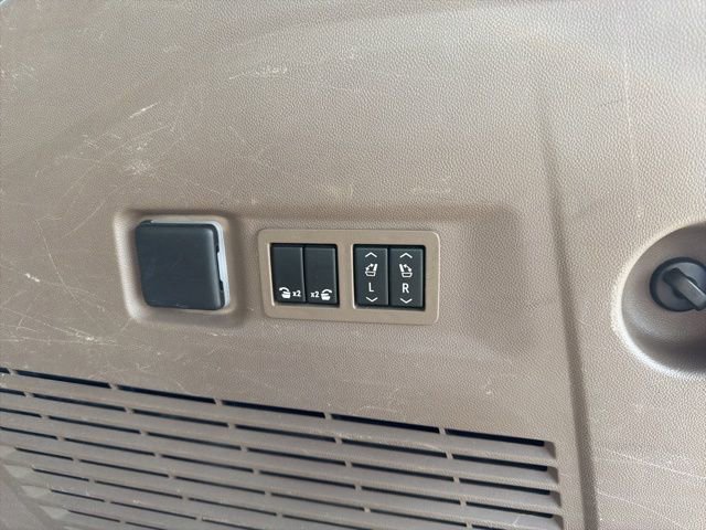 Used 2022 GMC Yukon XL Denali image 22