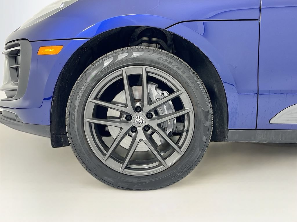 Certified 2023 Porsche Macan Turbo AWD/4WD image 26