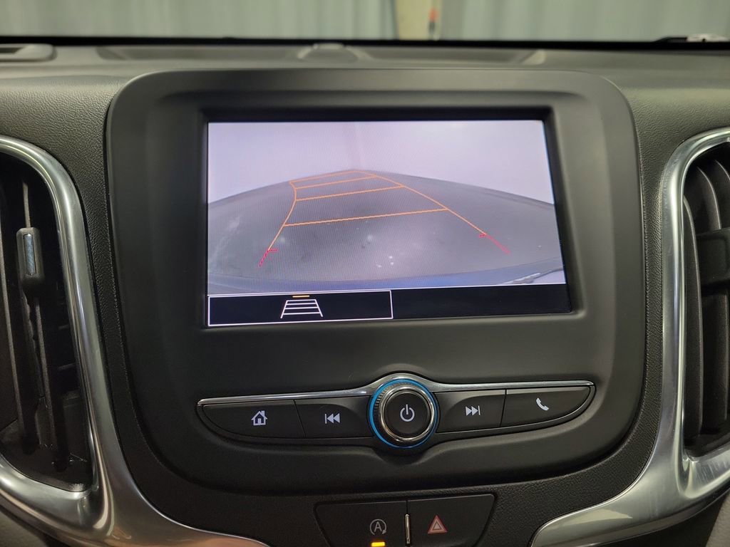 Used 2022 Chevrolet Equinox LS image 16