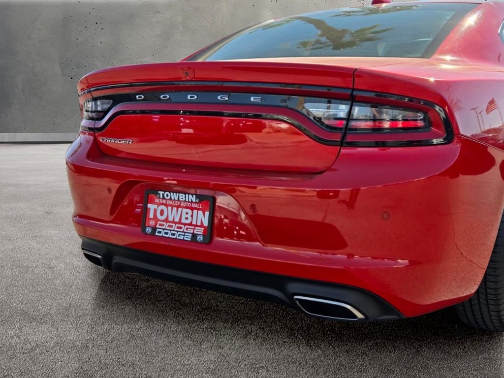 Used 2023 Dodge Charger SXT RWD image 5