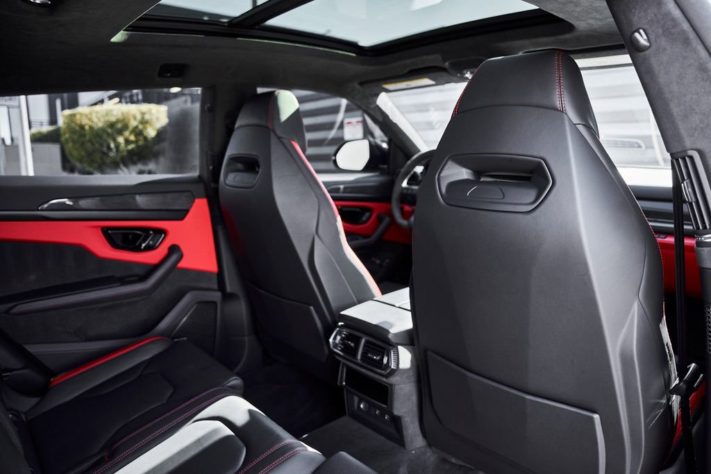 Used 2025 Lamborghini Urus S AWD/4WD image 39