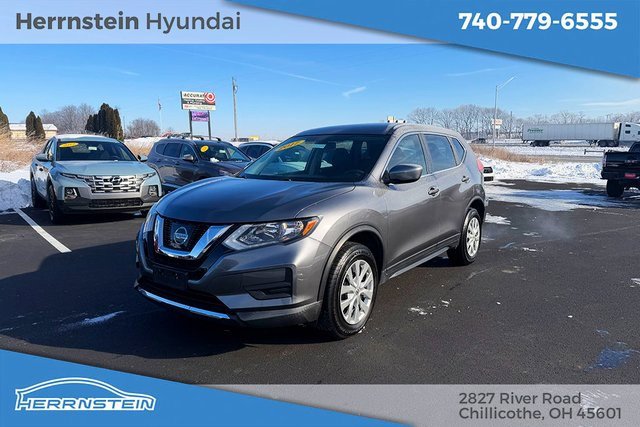 Used 2017 Nissan Rogue S image 3