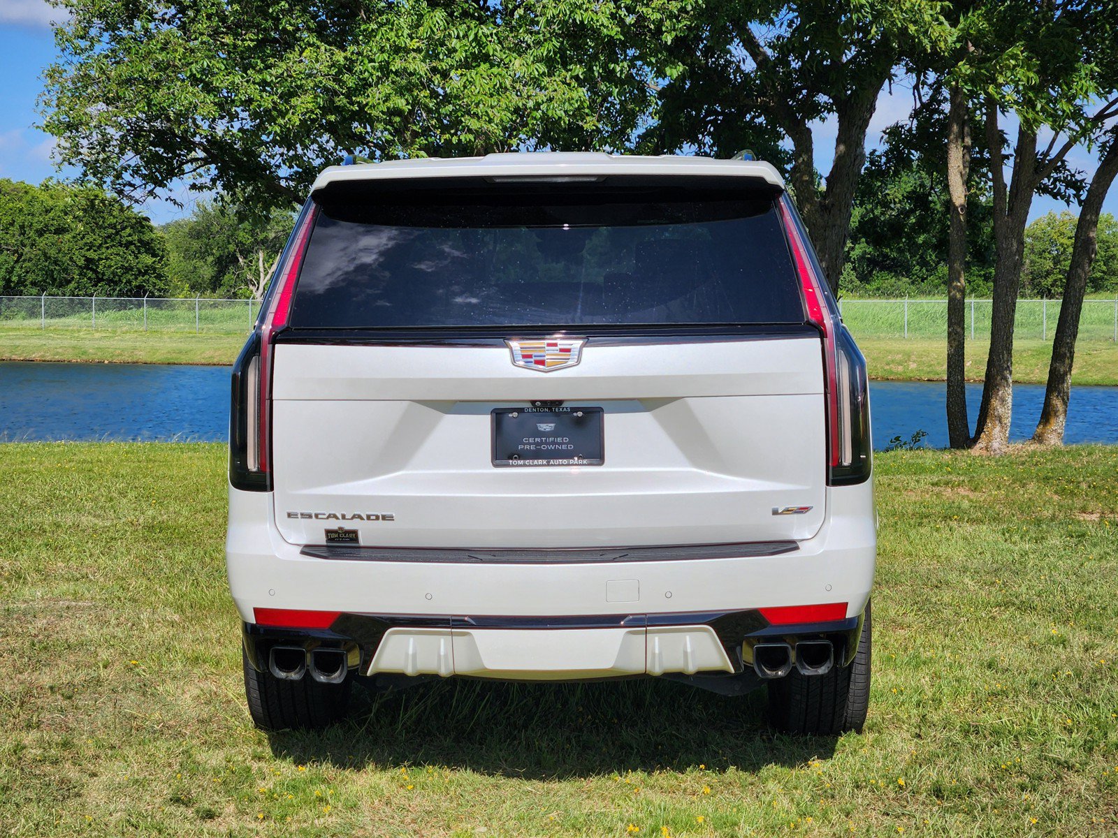 Certified 2023 Cadillac Escalade ESV V AWD/4WD image 34