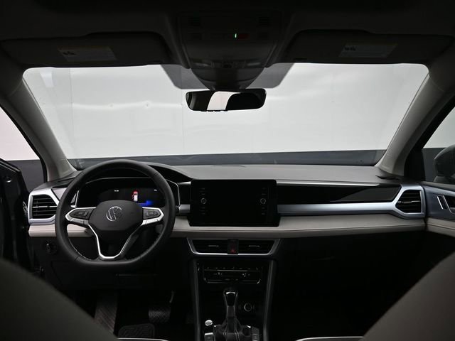 New 2026 Volkswagen Taos SE image 7
