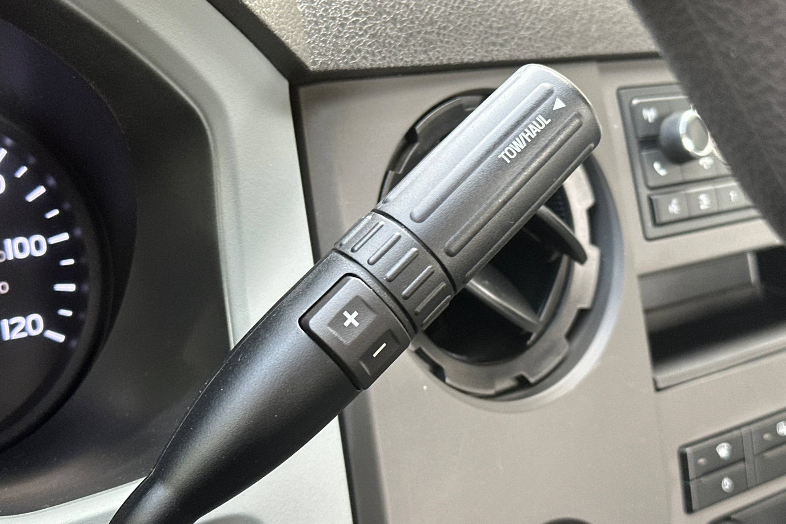 Used 2025 Ford F650 2WD Regular Cab Super Duty image 20