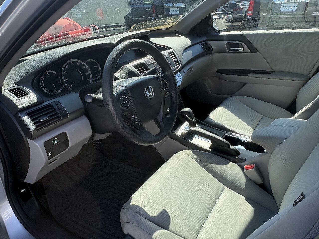 Used 2015 Honda Accord LX image 11