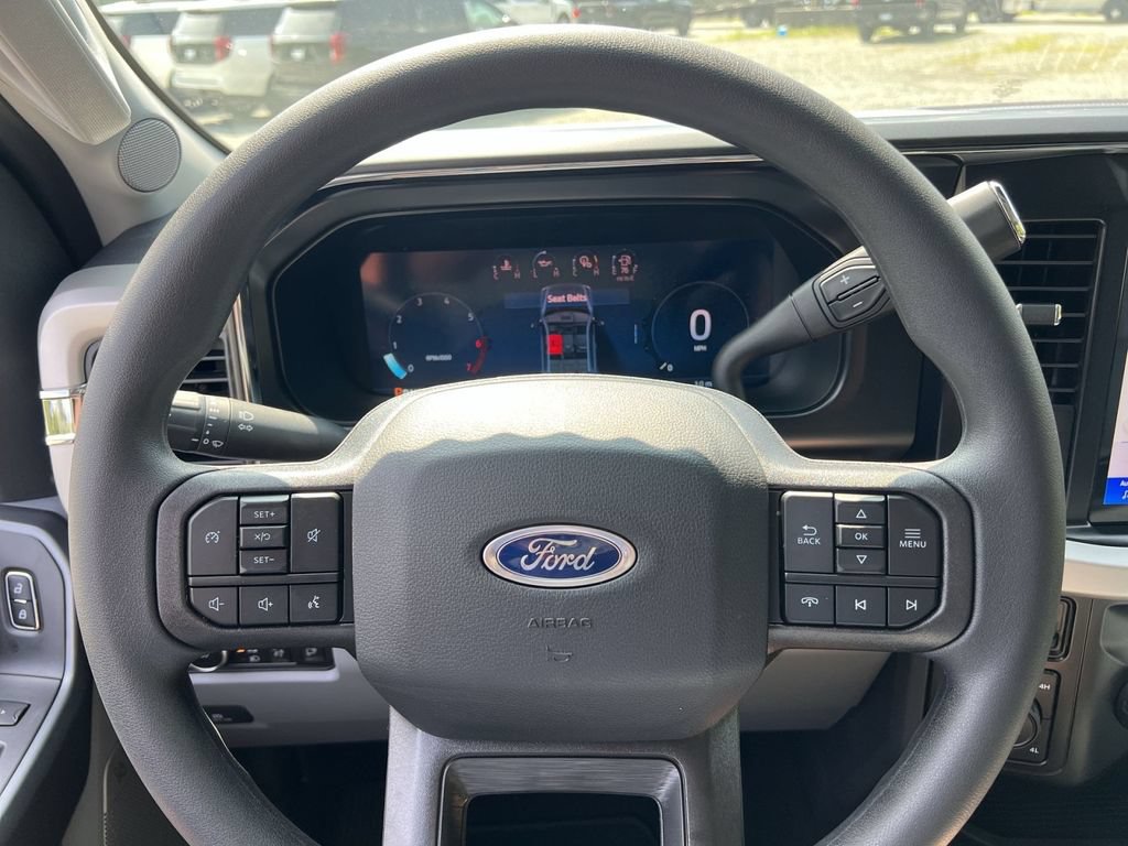 New 2026 Ford F250 XLT w/ XLT Premium Package AWD/4WD image 16