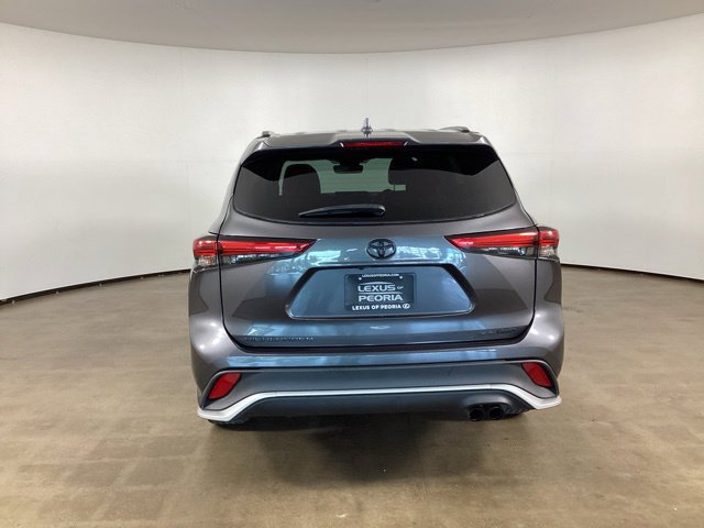 Used 2021 Toyota Highlander XSE AWD/4WD image 6