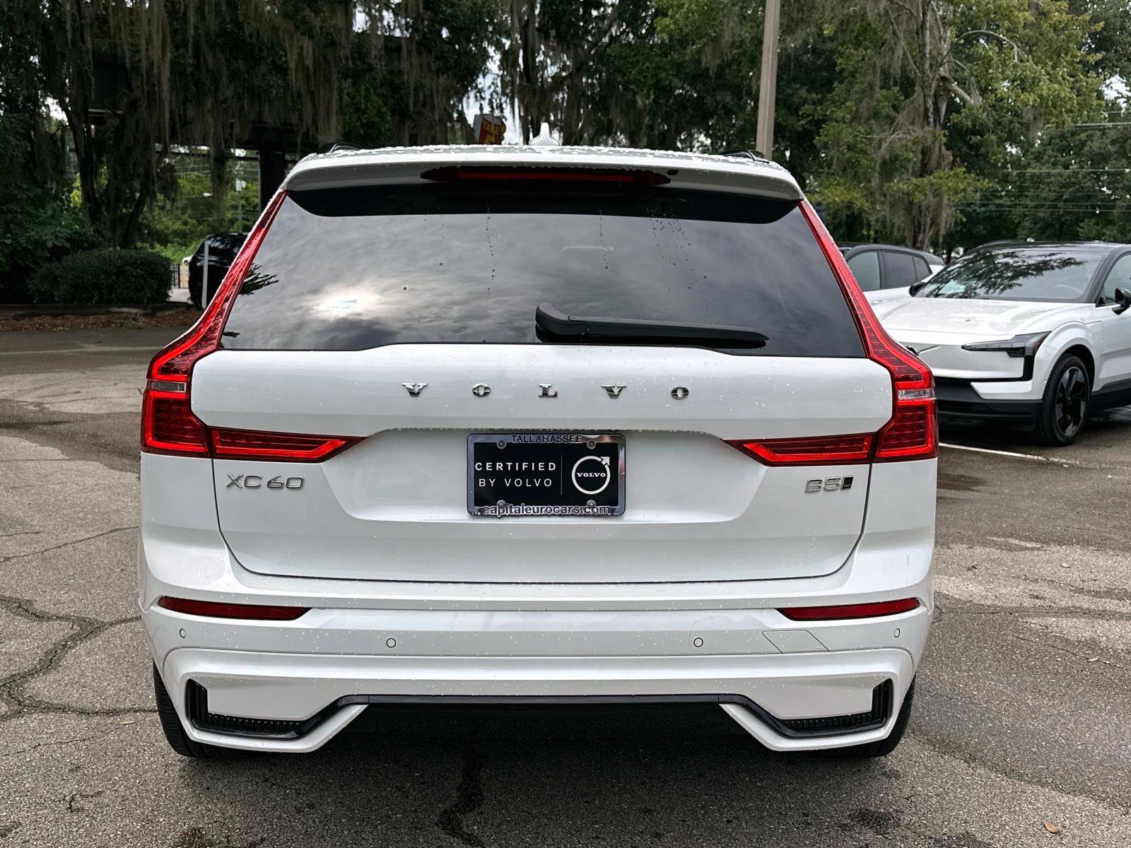 Certified 2024 Volvo XC60 B5 Plus image 4